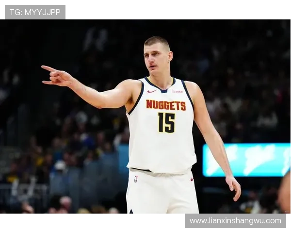 七年前的今天约基奇完美三双创下35分11板11助攻0失误的辉煌时刻